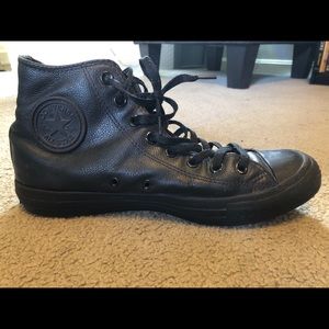 Unisex Black Leather Converse